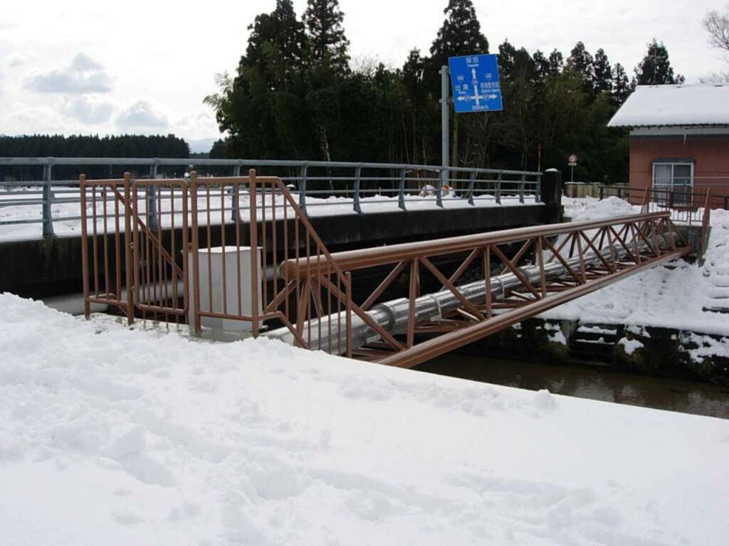 新井郷川１号幹線水管橋