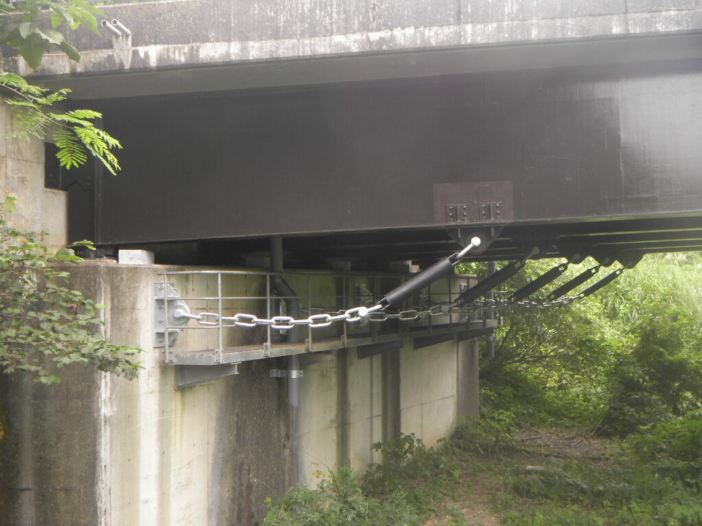 出合橋 落橋防止装置設置